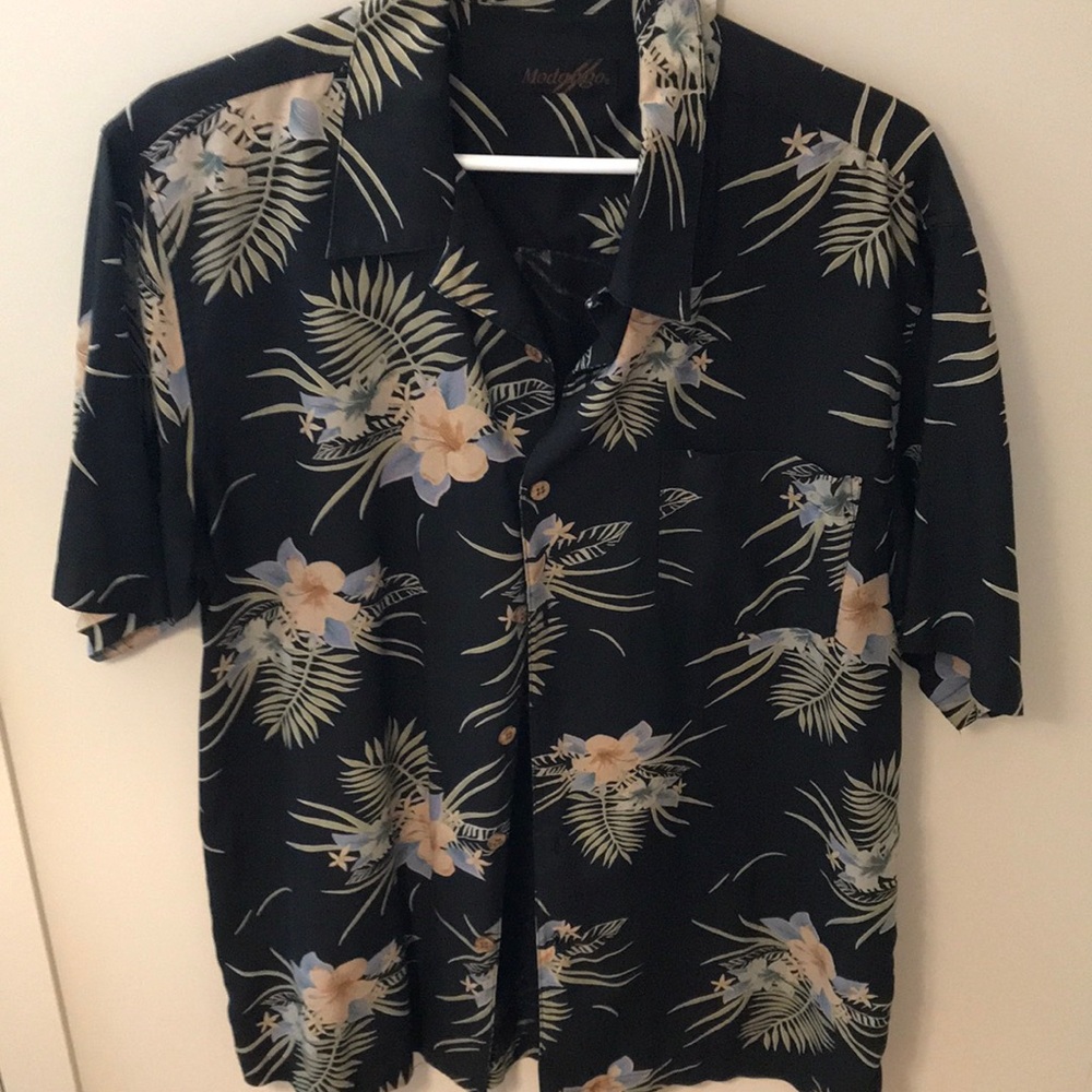 Modango Mens Shirt. Size L